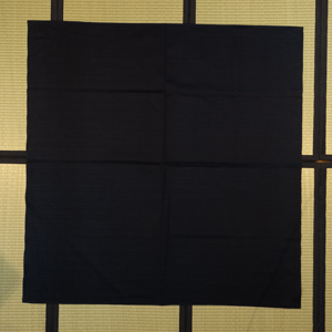 furoshiki_musubi_104_20358-301_navyblue-orange_outer